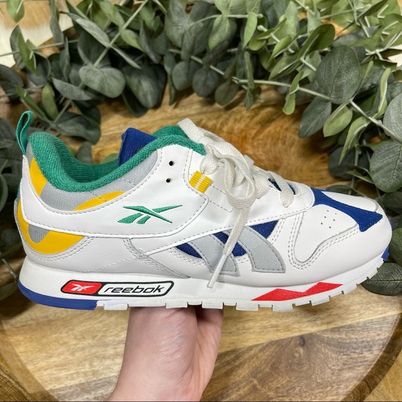 Reebok - Classic Leather Running Sneakers 4Y - Picture 13 of 14